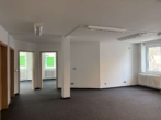 Besprechungsraum - Lichtdurchflutete Gewerberäume in Königs Wusterhausen zu vermieten – drei Einzelbüros möglich